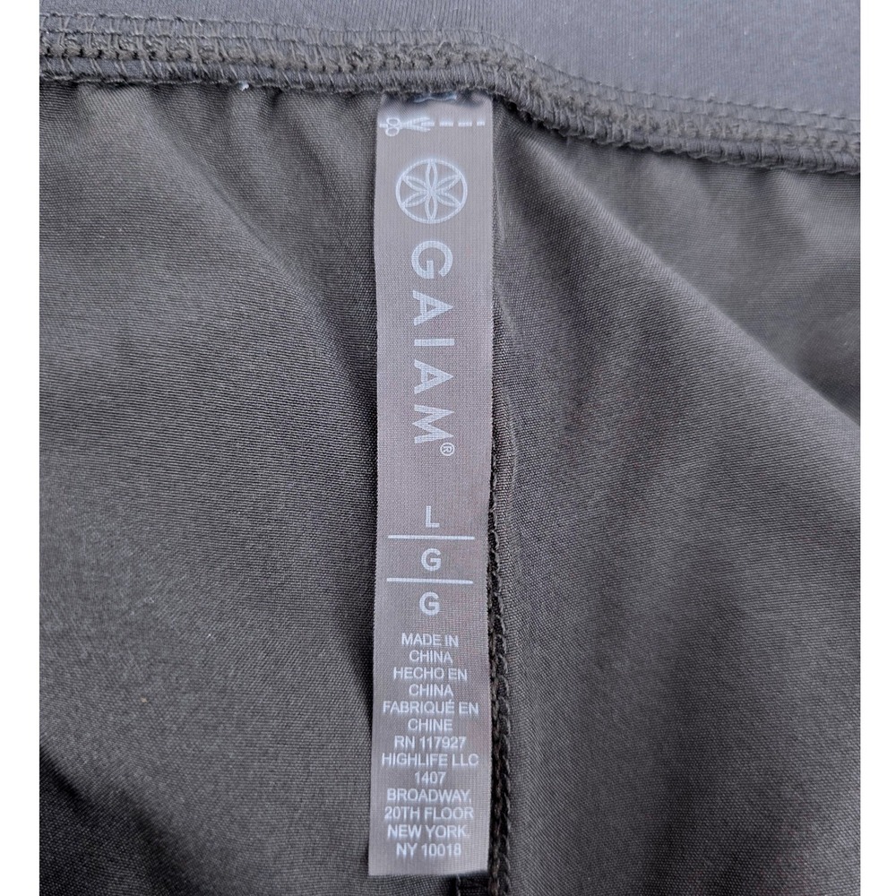NWT Gaiam Womens Black Shorts Size Large Pull-On 7" Inseam Pockets Lightweight - Picture 10 of 11
